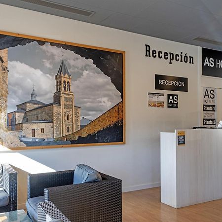 As Hoteles Ponferrada Columbrianos Exterior foto